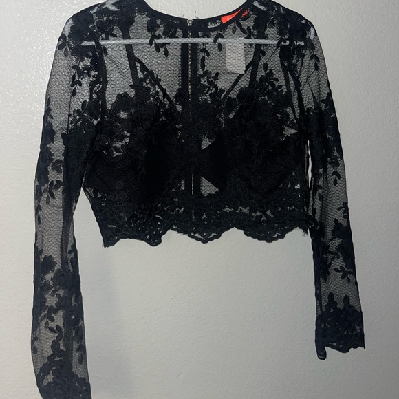 See through top with built in bra - Picture 1 of 3